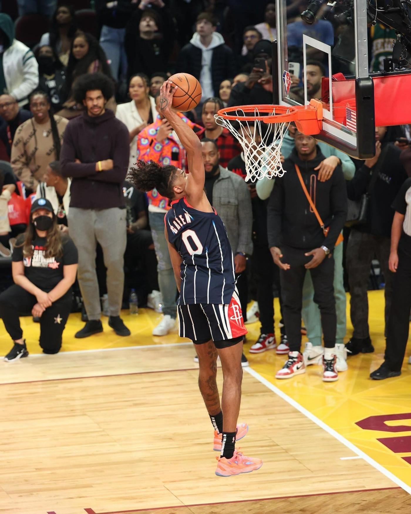 并且保持了 并且保持了